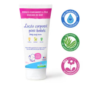 A Loção Bebê Boiron foi desenvolvida para esse cuidado: com mais de 98% de ingredientes naturais*, é hipoalergênica, sem fragrância e formulada especialmente para peles sensíveis. Sua textura fluida, não oleosa e de rápida absorção facilita a aplicação no dia a dia, deixando a pele do bebê hidratada e macia, com toda a segurança que você procura.